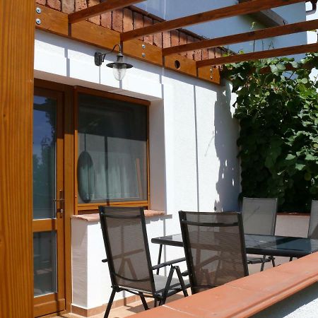 Sara Apartman Heviz Exterior photo